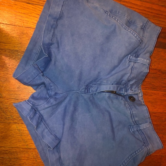 Shorts - Picture 2 of 3